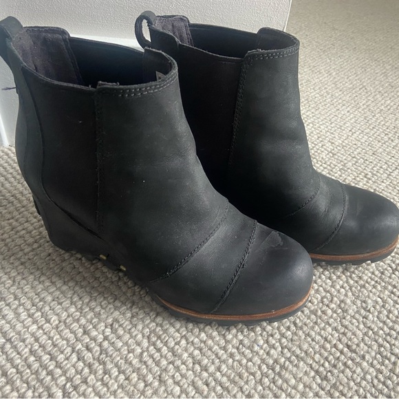 Sorel Joan of Arc wedge boot, size 6.5 - Picture 2 of 3